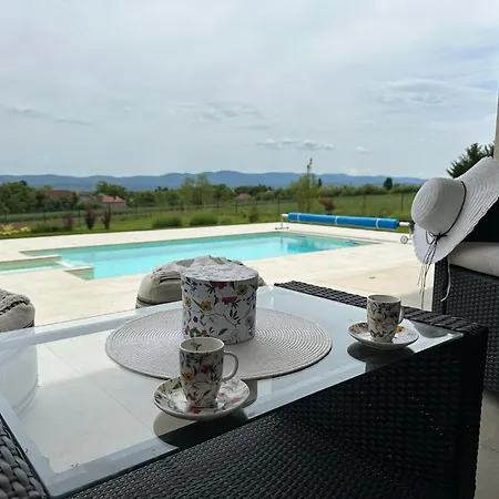 Villa Hacienda R - Kuca Sa Bazenom *