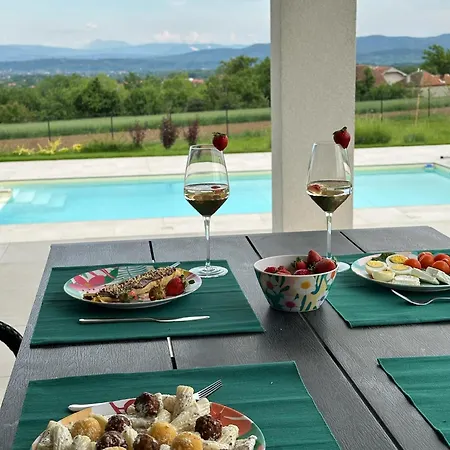 Hacienda R - Kuca Sa Bazenom Siokovac