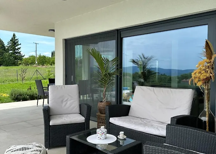 Βίλα Hacienda R - Kuca Sa Bazenom